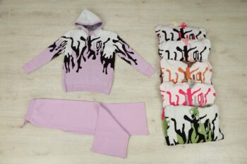 اونلى وان سوت تريكو بناتى