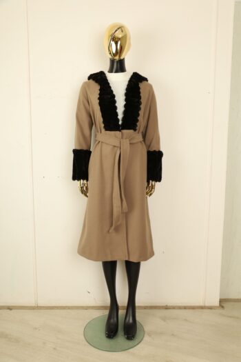 توب ليدى بالطو جوخ بفرو